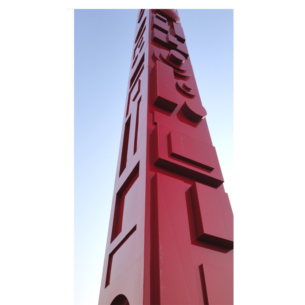 "Totem" - Acciaio dipinto in smalto lucido rosso segnali - h 1000, 800, 500 cm- Fondazione OIC, Padova 2015