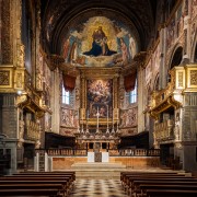 Interno della Cattedrale di Cremona con gli arredi sacri disegnati da Gianmaria Potenza